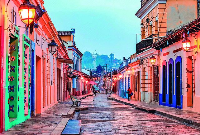 San Cristóbal de las Casas es una ciudad en la zona alta del estado de Chiapas al sur de México.