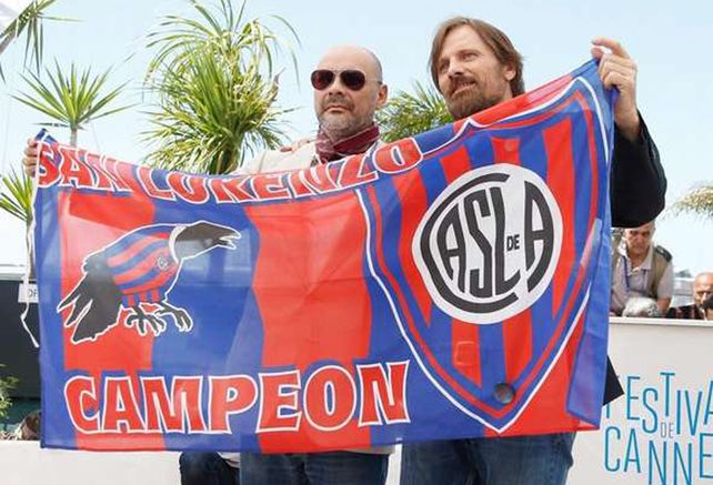 Viggo Mortensen llevó su locura por San Lorenzo a la alfombra roja de Cannes