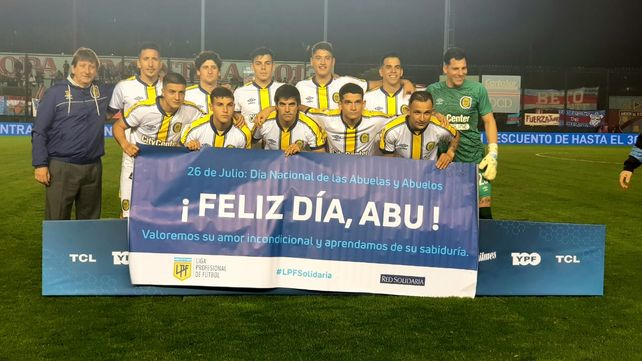 Arriba: Damián Martínez