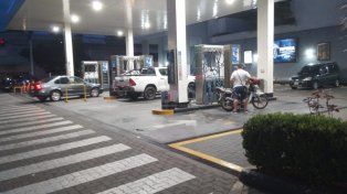 Autodespacho de combustible: estacioneros de Santa Fe ven como opción al horario nocturno