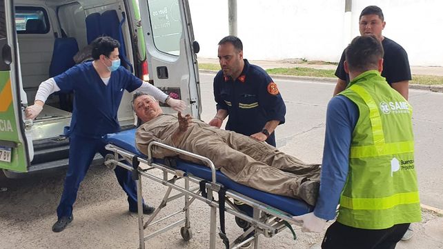 Incendios: un avión hidrante cayó mientras apagaba el fuego en las islas