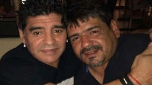 Hay noches que me despierto y Diego me habla, aseguró Hugo Maradona