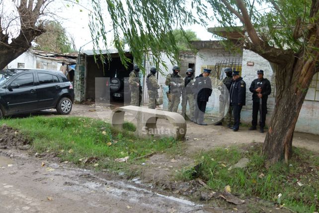 Bº Nueva Pompeya: detuvieron a cuatro personas