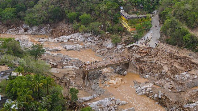 El huracán Ágatha provocó diez muertes y veinte desapariciones en el sur de México