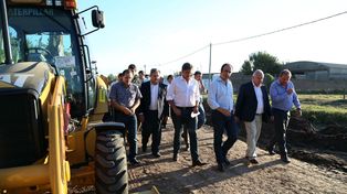 Lifschitz recorrió los avances de los trabajos en la Av. Peñaloza