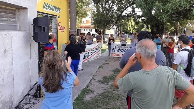 Vecinos consideran que se trata de un retroceso en la calidad de vida de esos barrios que ya tuvieron agua salada en el pasado.&nbsp;