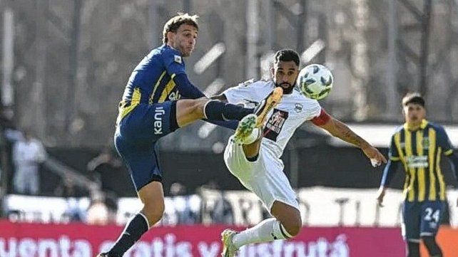 Deportivo Riestra recibe a Rosario Central, en duelo de invictos