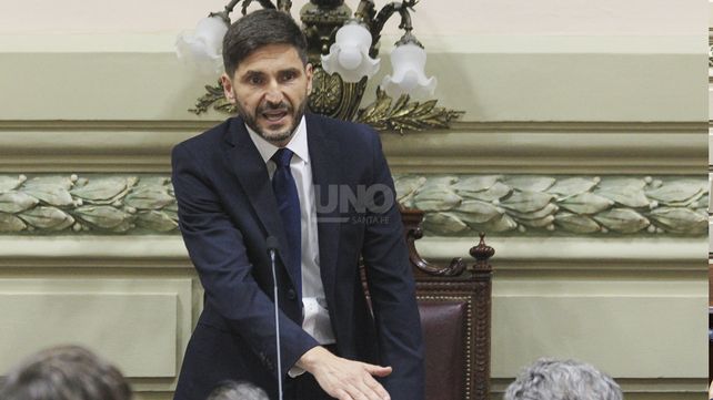 Las mejores fotos de la asunción de Maximiliano Pullaro como gobernador de Santa Fe