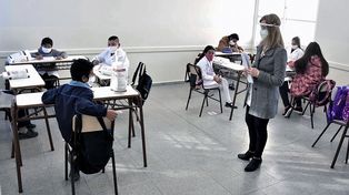 Gobierno propone aprobar materias con el 70% de contenidos