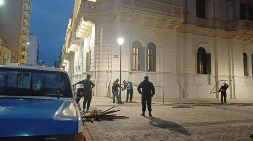 Reforma previsional: vallaron la Casa de Gobierno de cara a la sesión de este miércoles