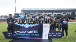 El once canalla ante Deportivo Riestra.