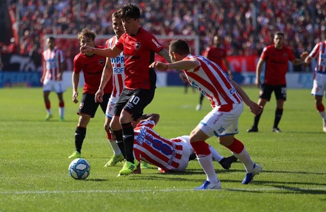 Un desconocido Unión perdió 2-0 ante Newells en el Coloso del Parque