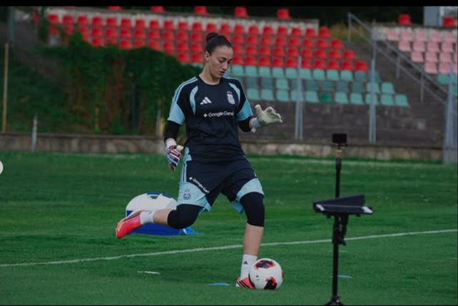La arquera de una ciudad del interior santafesino que jugará el Mundial Sub-20: De chica jugaba de 9
