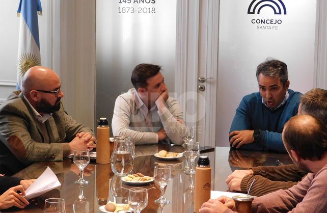 Se busca regularizar el kite surf en la ciudad