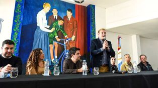 El peronismo santafesino define la letra chica de la pelea de fondo
