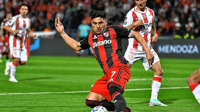 Maximiliano Salas podrá jugar ante Sarmiento tras la reducción de su sanción Maximiliano Salas podrá jugar ante Sarmiento tras la reducción de su sanción