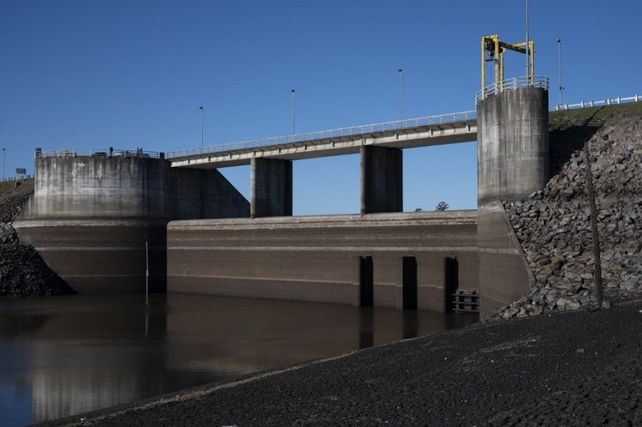 Apuran obras para que Montevideo no se quede sin de agua de red