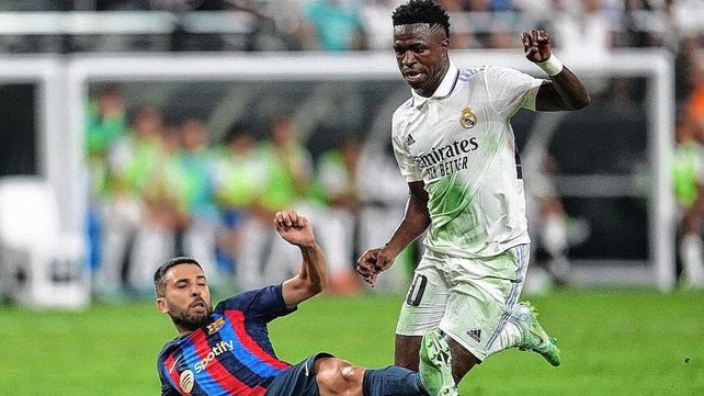 Real Madrid y Barcelona llegan como punteros a una nueva edición del Clásico español.