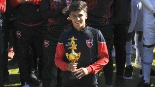 Jerónimo Russo fue goleador del Canteras de América en 2022. Hoy juega en la primera de Newells.