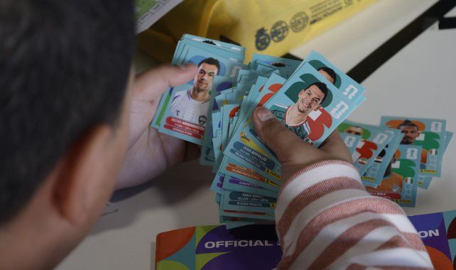 Este domingo habrá intercambio de figuritas en Puerto Joven.