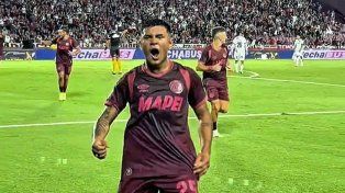 Lanús aplastó a Newells y le ganó 5-0.
