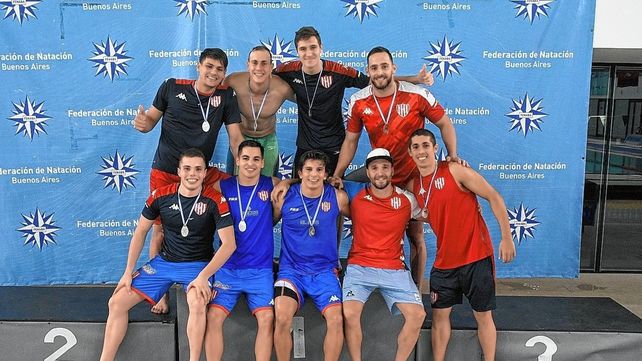 Se disputó el segundo día del Campeonato Nacional Absoluto Open de Natación y Campeonato República de Natación Junior que se realiza hasta el próximo sábado 26 de noviembre en la pileta olímpica de Parque Roca. Las pruebas que se realizaron fueron 400 combinado