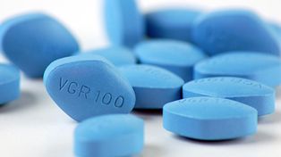 “A Cappiello le preocupa más el Viagra que los hospitales”