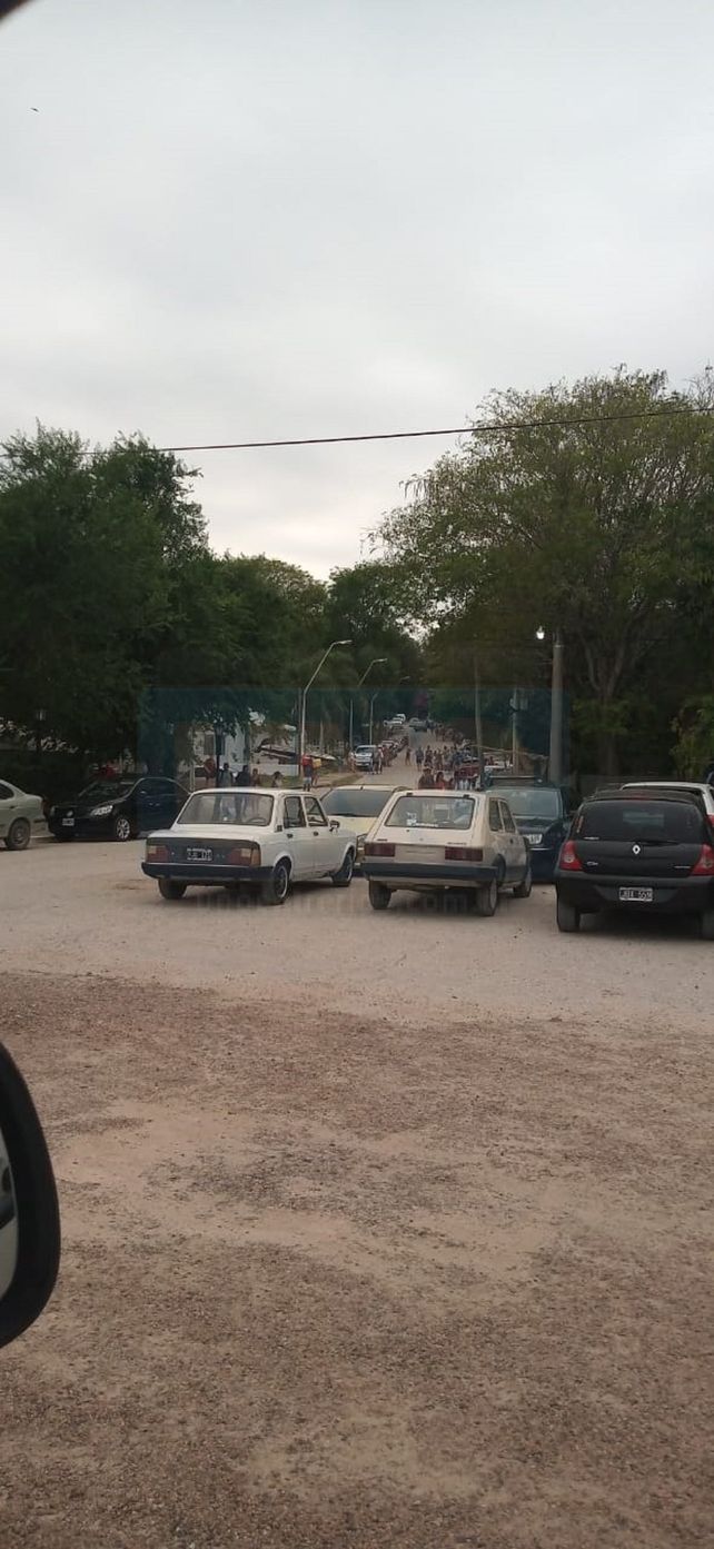 Paraná: una fiesta clandestina con 100 mayores y menores