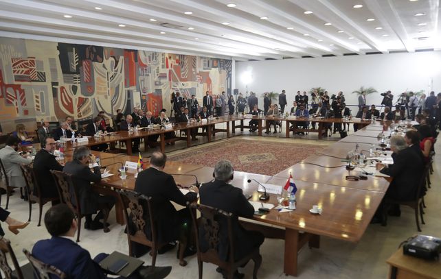 Cumbre de la Unión de Naciones Suramericanas, Brasilia. 