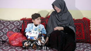 Por Messi, talibanes amenazan con secuestrar a un niño afgano