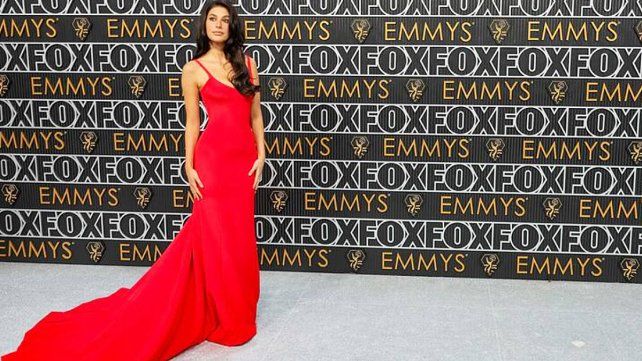Camila Morrone dejó en claro el orgullo que siente por sus orígenes latinos y nacionales en la alfombra roja de los Emmy: ¡Yo soy argentina!