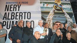 Liga Santafesina homenajeó a Nery Pumpido haciendo oficial el cambio de nombre al predio en un acto realizado en Monte Vera.