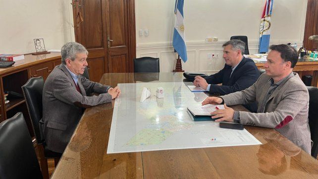 Transición: Olivares calificó de colaborativa la reunión con Agosto