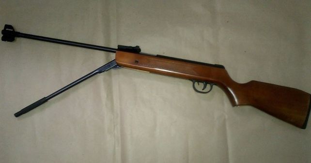 Un niño de 11 años mató a su hermano de un disparo con un rifle de aire comprimido