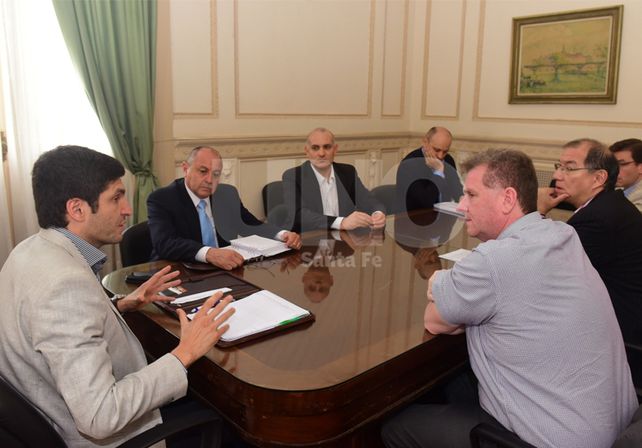 Pullaro durante el encuentro con autoridades nacionales.