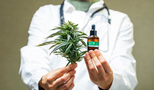 La provincia ya está produciendo un primer lote de aceite de cannabis a través del laboratorio del Estado. En este caso puntual y por la patología de la paciente