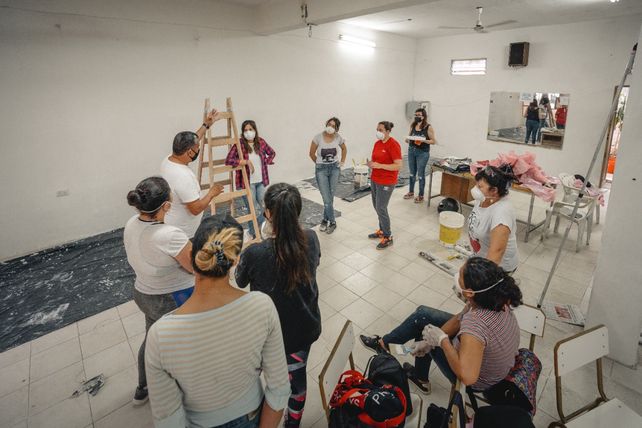 Mujeres a la Obra: Derrumbar muros para construir igualdad