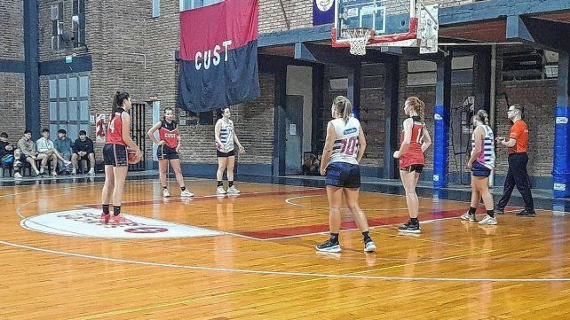 CUST superó a Alma y ganó la fase regular del Apertura Femenino