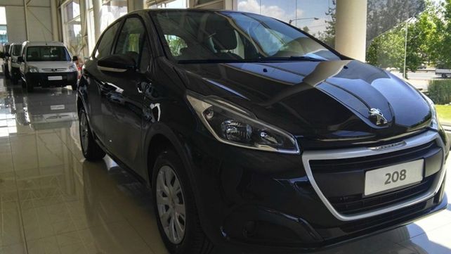 Baja de impuestos a los autos de alta gama: ¿llegará la reducción de precios a los modelos más accesibles?