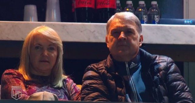 El Tata Martino estuvo en el Cilindro de Avellaneda observando Racing y Barracas Central.&nbsp;