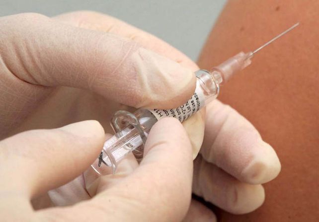 Comienzan a distribuir en todo el país las vacunas gratuitas contra la varicela