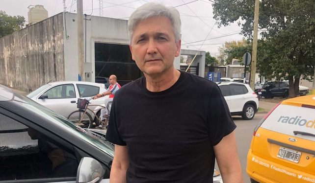 Ricardo Carloni tras salir de la Comisaría 12