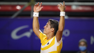 Báez dio el golpe y pasó a cuartos de final en el Córdoba Open