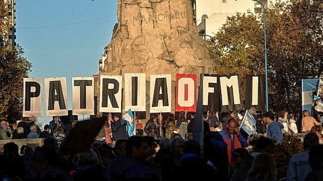 El 44 a la cabeza