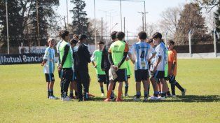 Belgrano viene de caer en sus tres categorías ante Gimnasia de Concepción del Uruguay e intentará recuperarse.