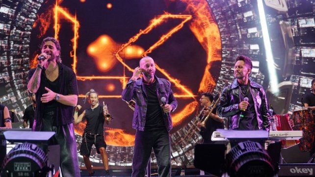 A predio completo La Konga le puso ritmo y color al gran cierre de la Fiesta Nacional de la Artesanía en Colón