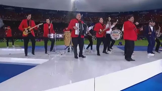 El imperdible y emotivo show de Los Palmeras en la previa de la final de la Sudamericana