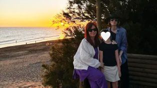 La hija de Cristina Kirchner publicó fotos de las vacaciones de su madre