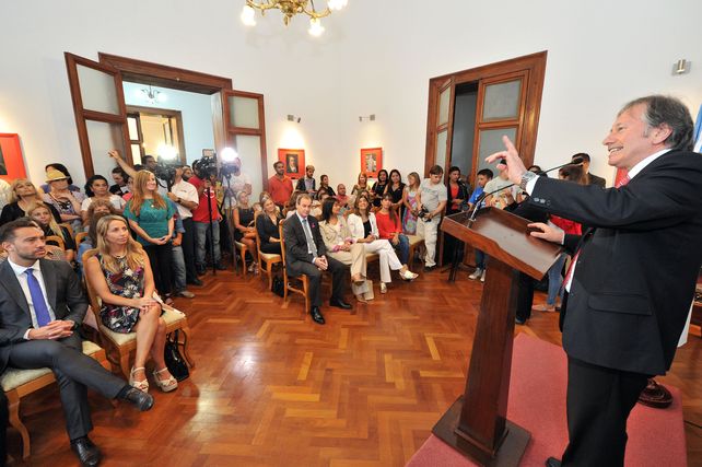 #8M Bordet reafirmó su compromiso de trabajar por la igualdad de género
