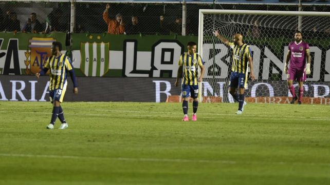 Central entró dormido, fue un cúmulo de errores y cayó ante Banfield
